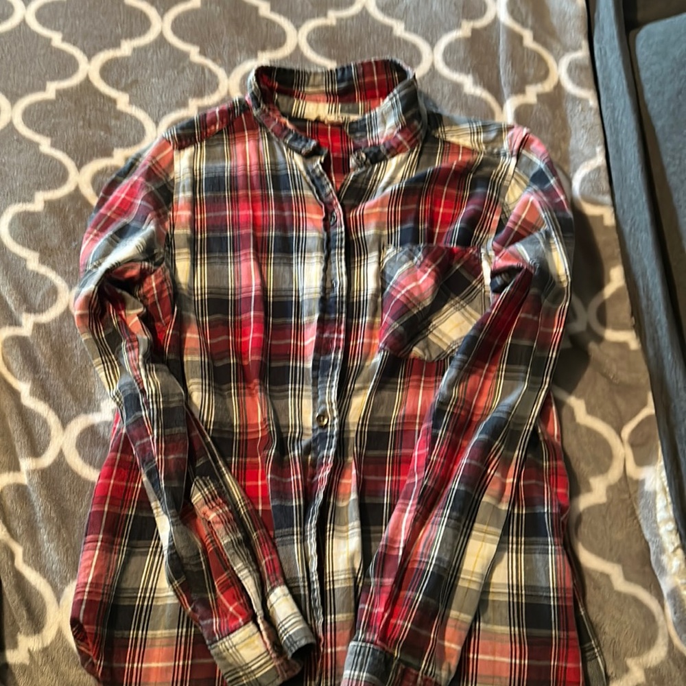 New without tags, Medium, multicolored button down with pocket